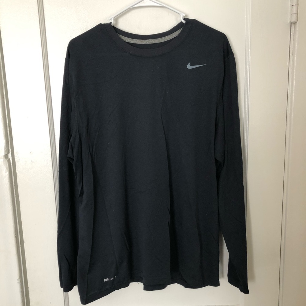 Nike drifit long sleeve tee